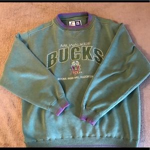 bucks crewneck